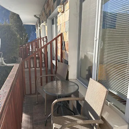 Daire Sunny Studio, Eagle Rock